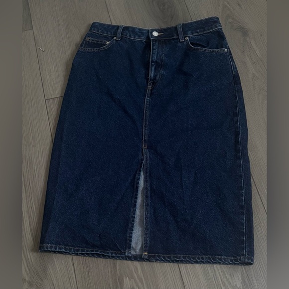H&M Dresses & Skirts - H&M Indigo Denim Skirt